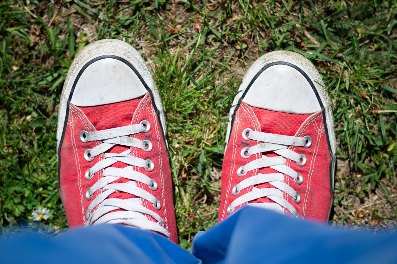 nikon z6, red, converse